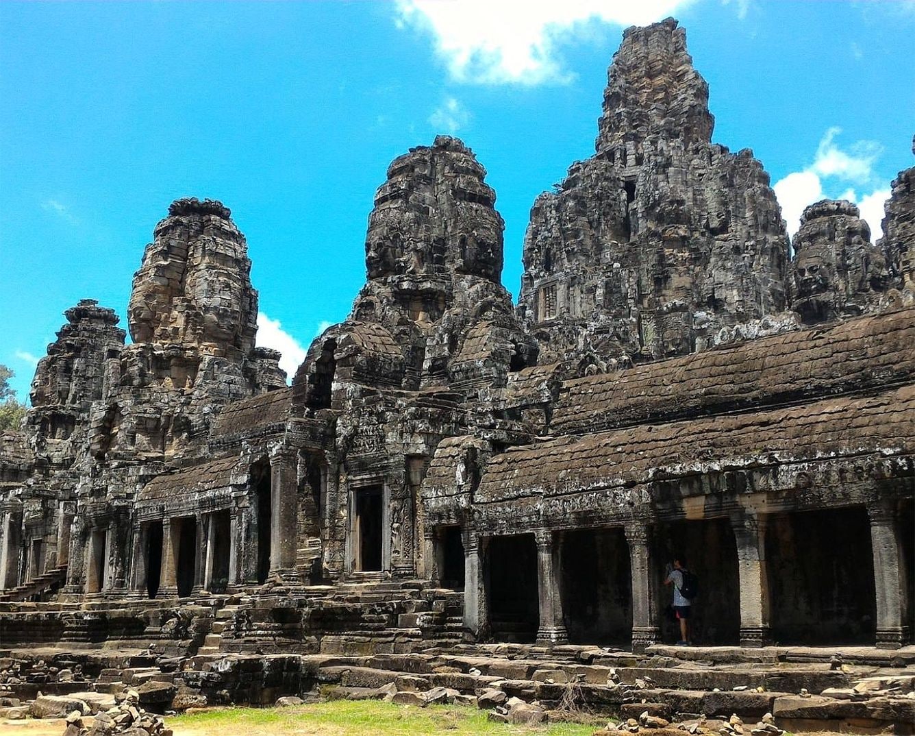 Angkor Thom - The charming, moss-covered ancient city in Cambodia 